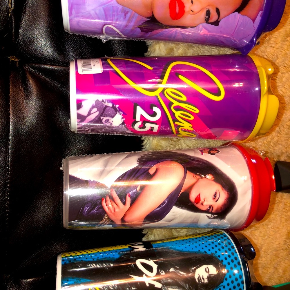 Selena cups